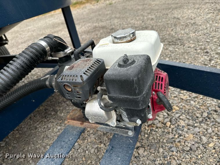 image for item DX1333 Ag Spray Double Cone nurse tank trailer