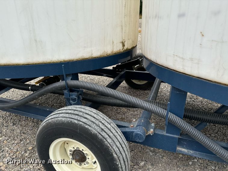 image for item DX1333 Ag Spray Double Cone nurse tank trailer