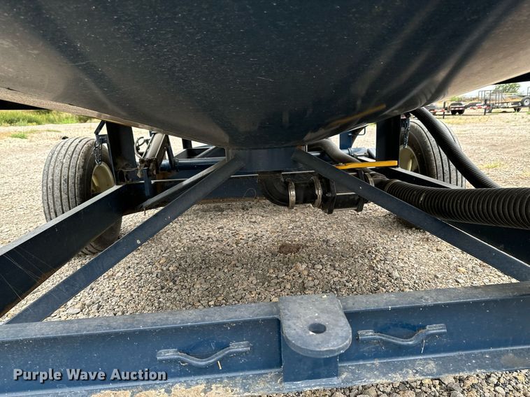 image for item DX1333 Ag Spray Double Cone nurse tank trailer