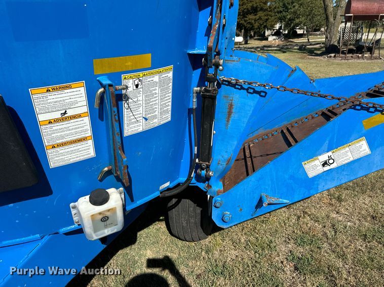 image for item DX1353 Patz V350 feed mixer