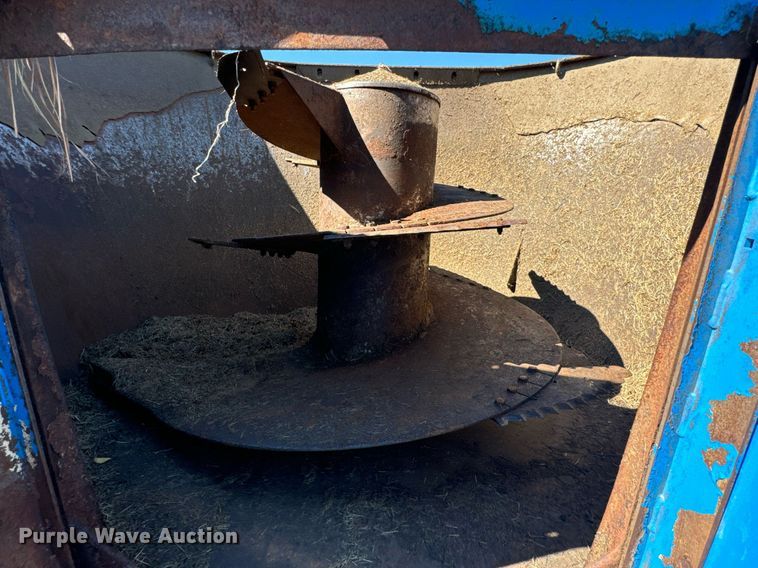 image for item DX1353 Patz V350 feed mixer