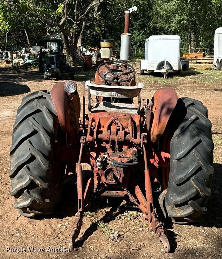 image for item DX1362 1962 International Harvester 504 tractor