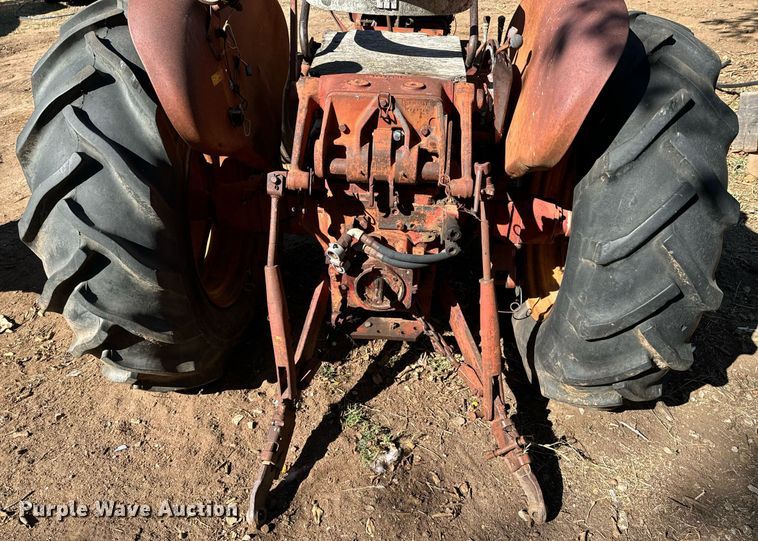 image for item DX1362 1962 International Harvester 504 tractor