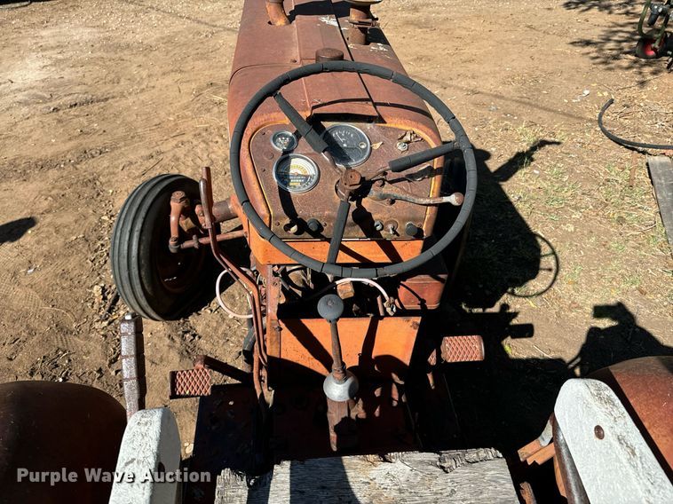 image for item DX1362 1962 International Harvester 504 tractor