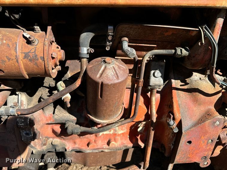 image for item DX1362 1962 International Harvester 504 tractor