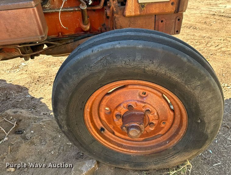 image for item DX1362 1962 International Harvester 504 tractor