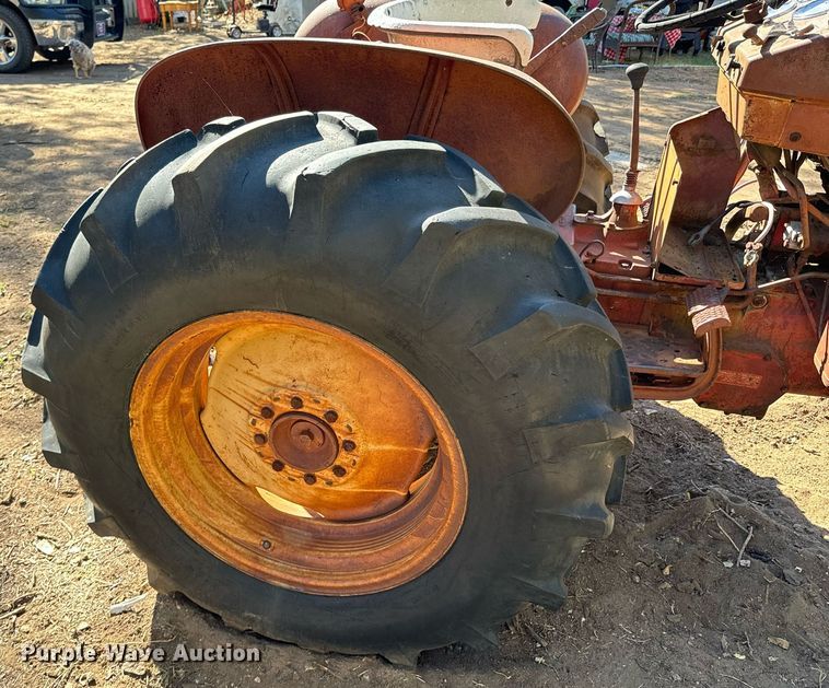 image for item DX1362 1962 International Harvester 504 tractor