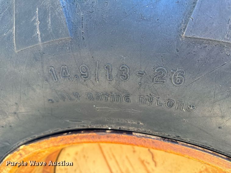 image for item DX1362 1962 International Harvester 504 tractor