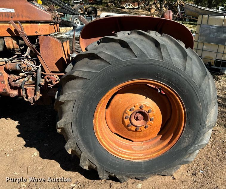 image for item DX1362 1962 International Harvester 504 tractor