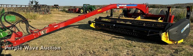 image for item DX3586 2014 New Holland H7150 swather / windrower