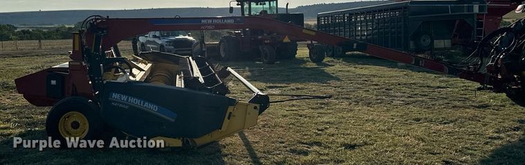 image for item DX3586 2014 New Holland H7150 swather / windrower