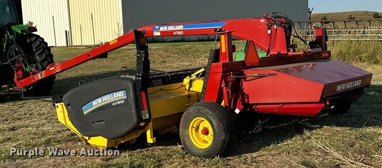 image for item DX3586 2014 New Holland H7150 swather / windrower