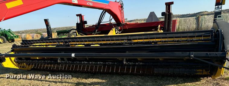 image for item DX3586 2014 New Holland H7150 swather / windrower