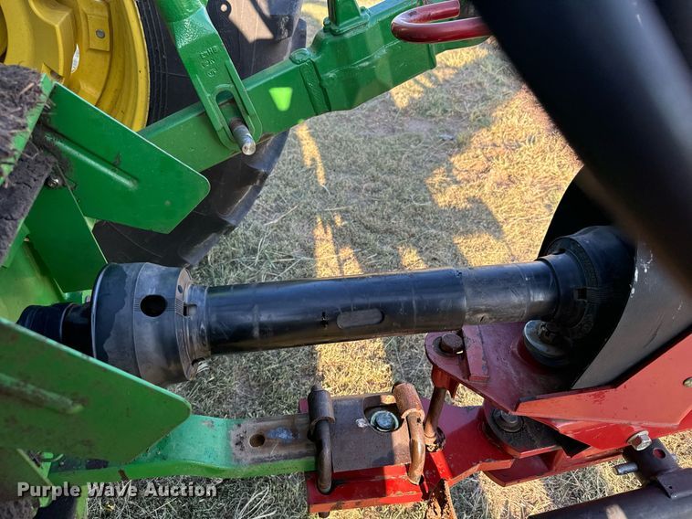 image for item DX3586 2014 New Holland H7150 swather / windrower