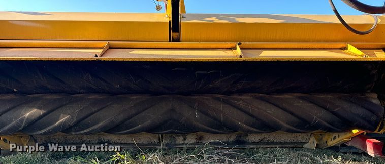 image for item DX3586 2014 New Holland H7150 swather / windrower