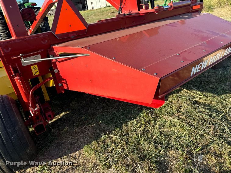 image for item DX3586 2014 New Holland H7150 swather / windrower