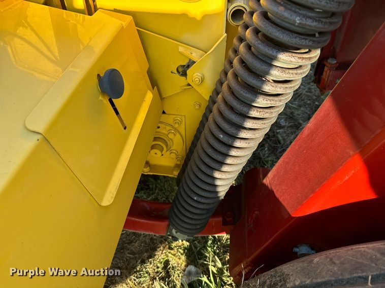 image for item DX3586 2014 New Holland H7150 swather / windrower