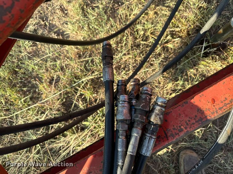 image for item DX3589 New Holland 195 manure spreader