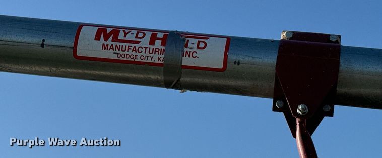 image for item DX3590 1979 GMC Sierra 6000 grain truck