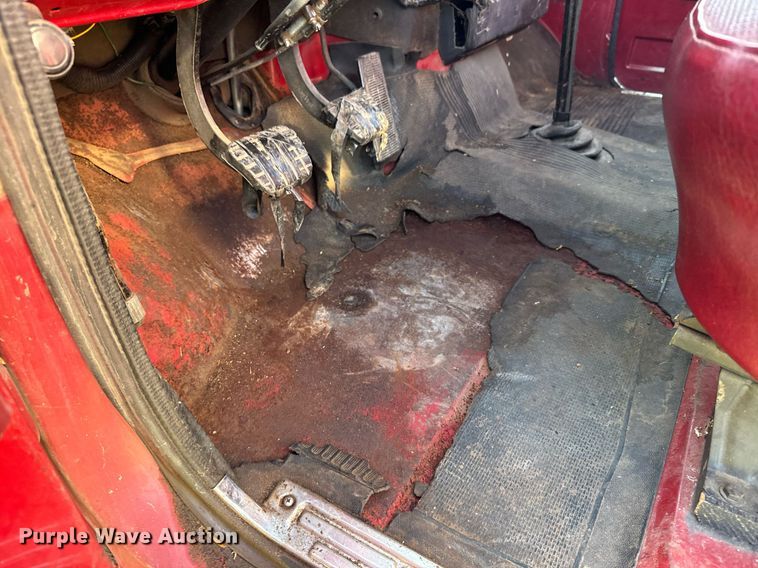 image for item DX3590 1979 GMC Sierra 6000 grain truck