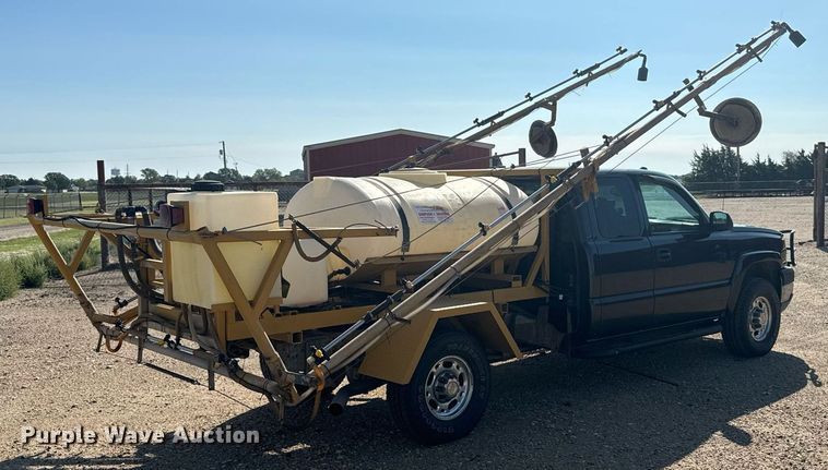image for item DX3591 2004 Chevrolet Silverado 2500 LT Ext. Cab sprayer bed pickup truck