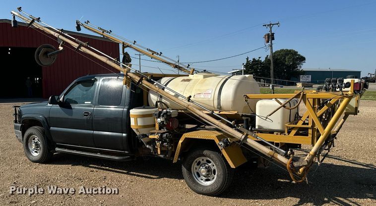 image for item DX3591 2004 Chevrolet Silverado 2500 LT Ext. Cab sprayer bed pickup truck