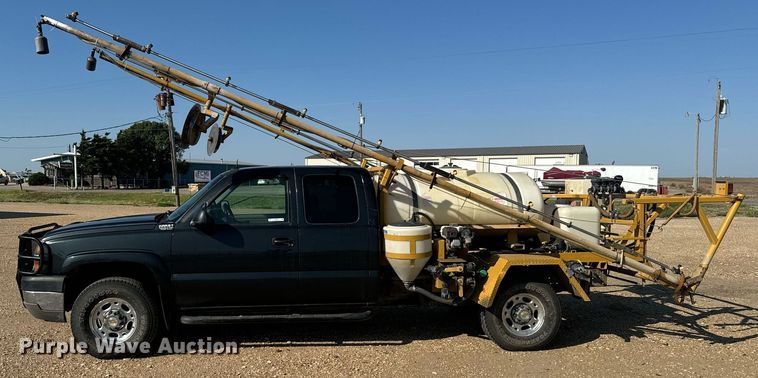 image for item DX3591 2004 Chevrolet Silverado 2500 LT Ext. Cab sprayer bed pickup truck