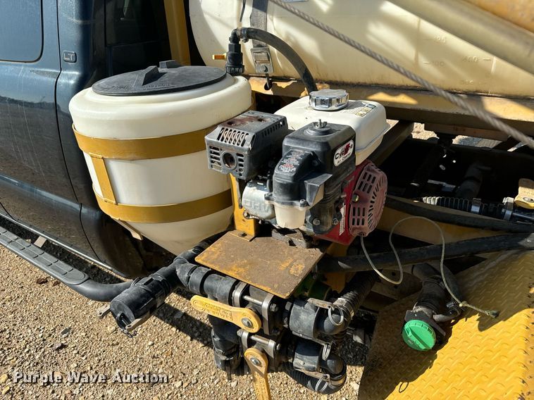 image for item DX3591 2004 Chevrolet Silverado 2500 LT Ext. Cab sprayer bed pickup truck