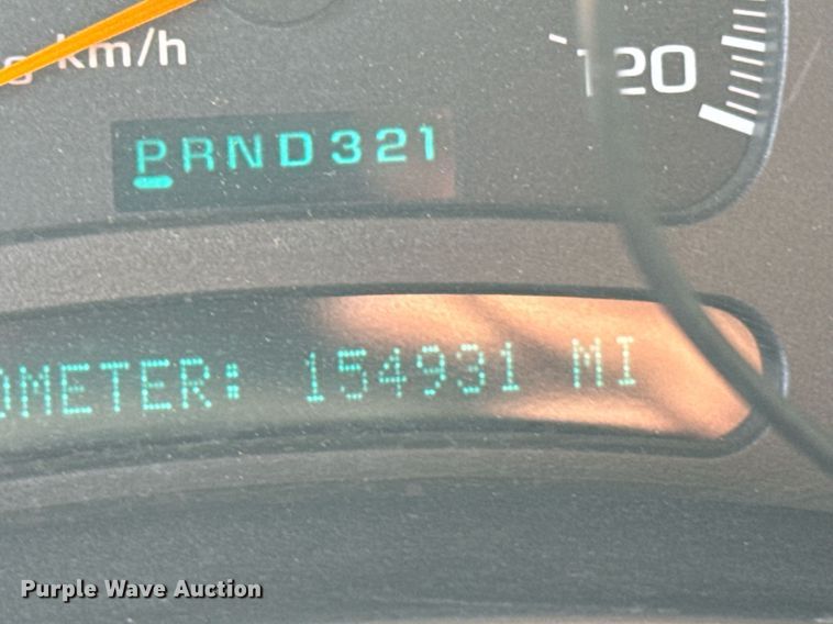 image for item DX3591 2004 Chevrolet Silverado 2500 LT Ext. Cab sprayer bed pickup truck