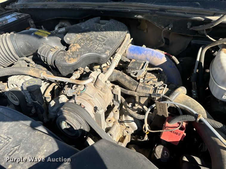 image for item DX3591 2004 Chevrolet Silverado 2500 LT Ext. Cab sprayer bed pickup truck