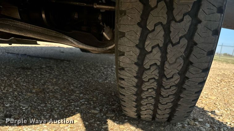 image for item DX3591 2004 Chevrolet Silverado 2500 LT Ext. Cab sprayer bed pickup truck