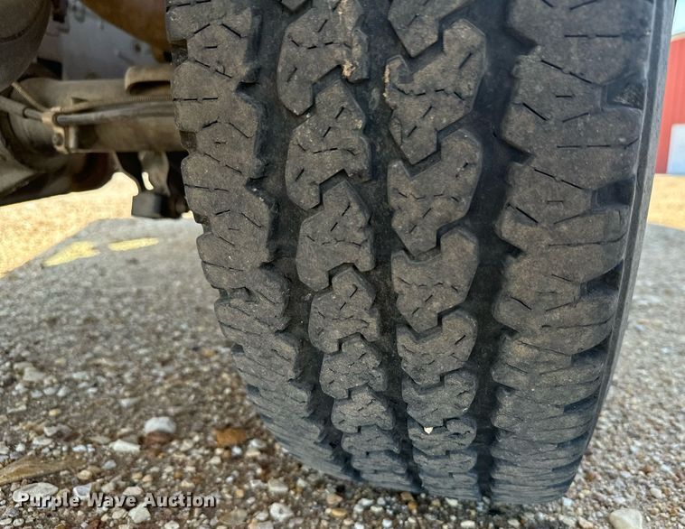 image for item DX3591 2004 Chevrolet Silverado 2500 LT Ext. Cab sprayer bed pickup truck