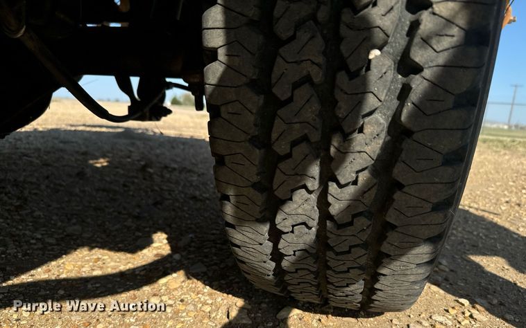 image for item DX3591 2004 Chevrolet Silverado 2500 LT Ext. Cab sprayer bed pickup truck