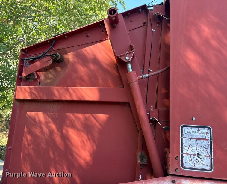 image for item EE7703 Case 8465 round baler