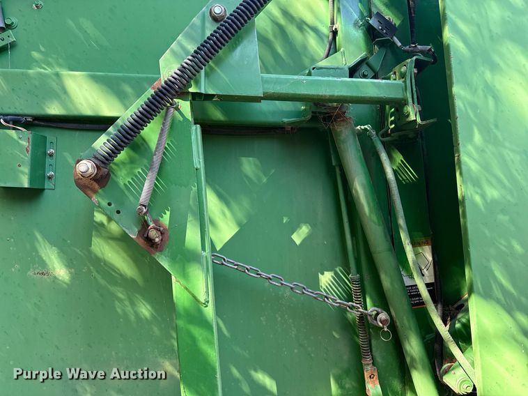 image for item EE7704 1996 John Deere  535 round baler