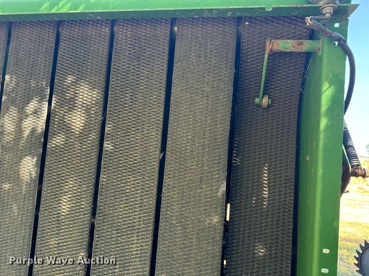 image for item EE7704 1996 John Deere  535 round baler