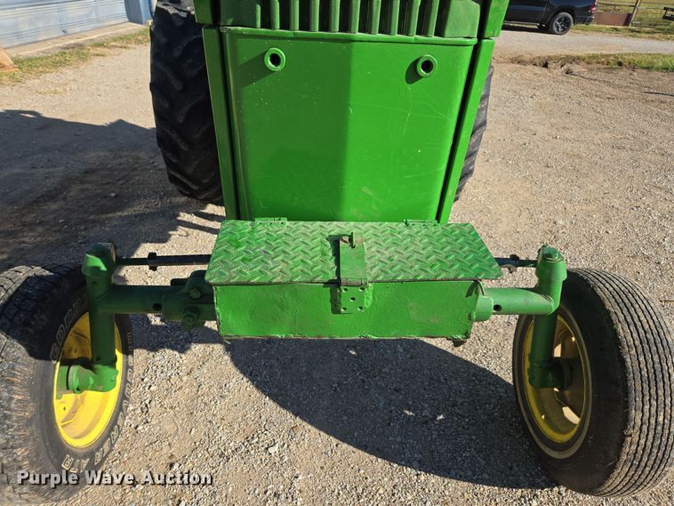 image for item EE7760 1962 John Deere 3010 tractor