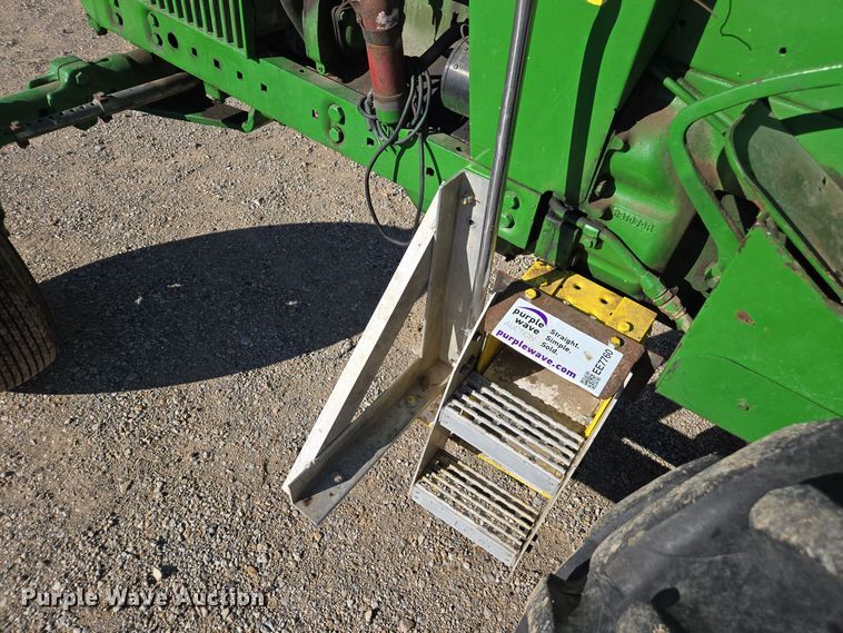 image for item EE7760 1962 John Deere 3010 tractor