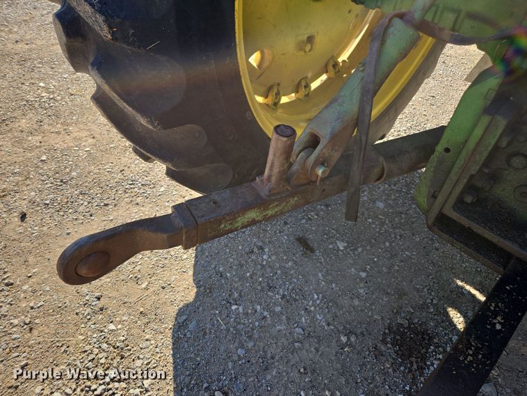 image for item EE7760 1962 John Deere 3010 tractor