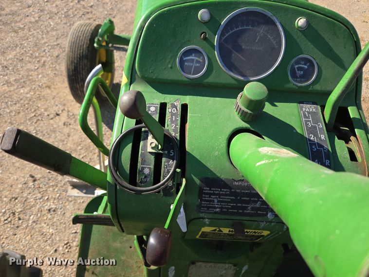 image for item EE7760 1962 John Deere 3010 tractor