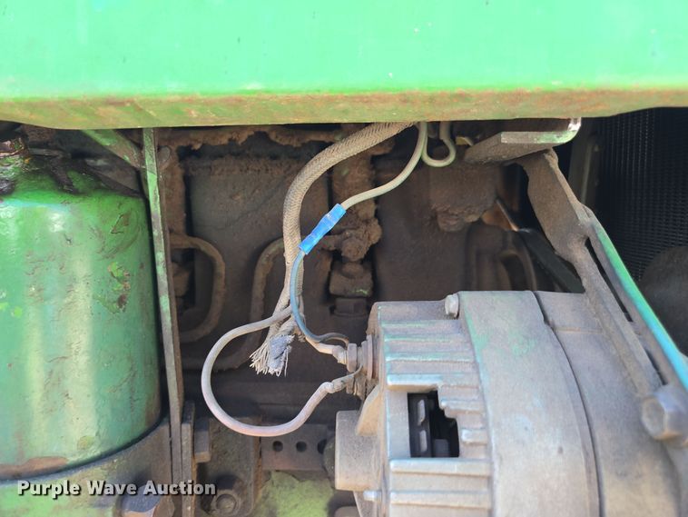 image for item EE7760 1962 John Deere 3010 tractor