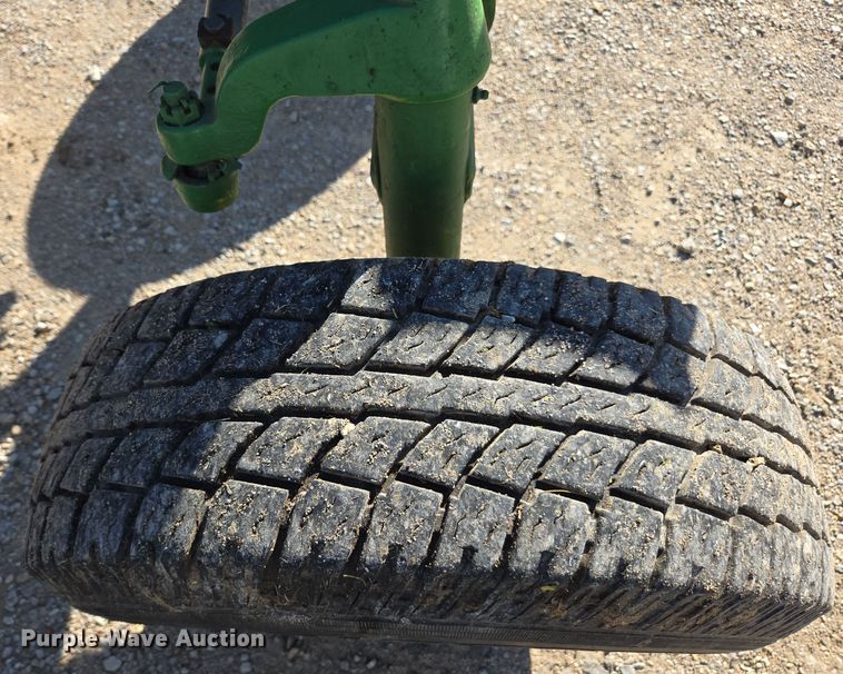 image for item EE7760 1962 John Deere 3010 tractor