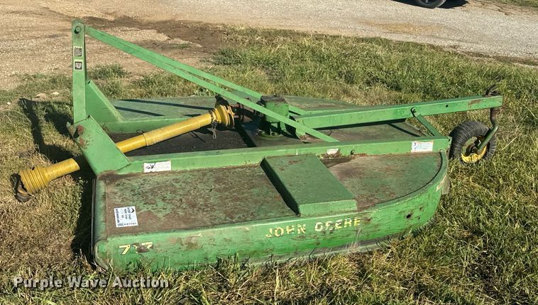 image for item EE7761 John Deere 717 rotary mower