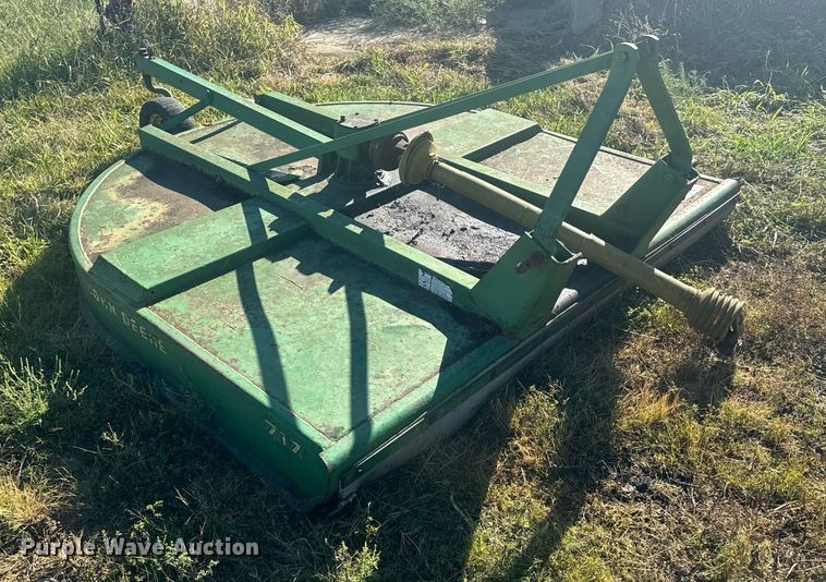 image for item EE7761 John Deere 717 rotary mower