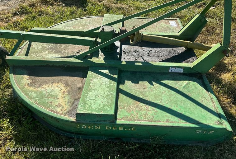 image for item EE7761 John Deere 717 rotary mower
