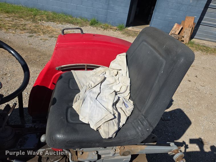 image for item EE7765 1979 Massey Ferguson  220-4 MFWD tractor