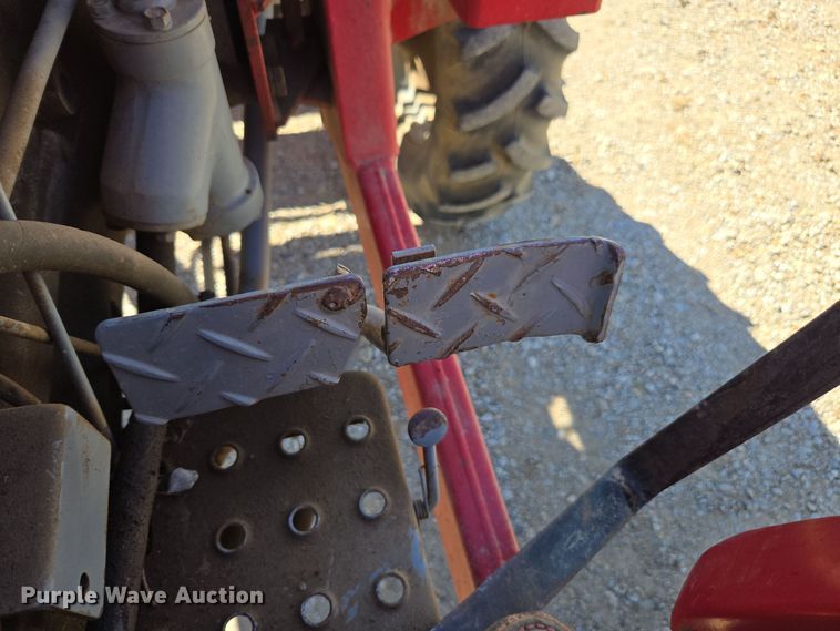 image for item EE7765 1979 Massey Ferguson  220-4 MFWD tractor