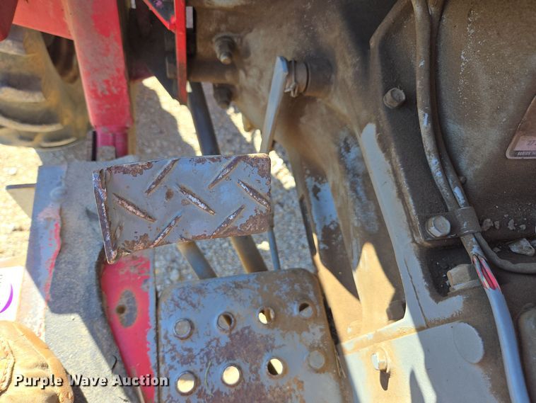 image for item EE7765 1979 Massey Ferguson  220-4 MFWD tractor