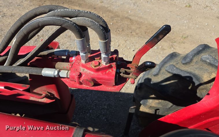 image for item EE7765 1979 Massey Ferguson  220-4 MFWD tractor