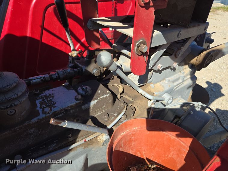 image for item EE7765 1979 Massey Ferguson  220-4 MFWD tractor